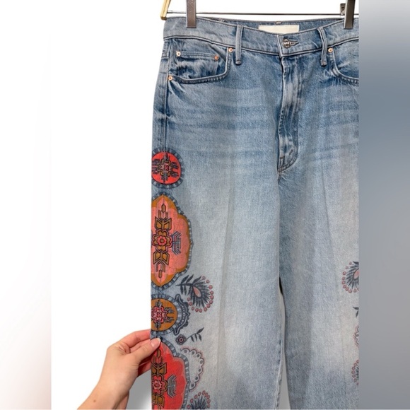 NWT MOTHER Lil' Maven Sneak Wide Leg High Waist Boho Printed Jeans Size 30 - Picture 3 of 8